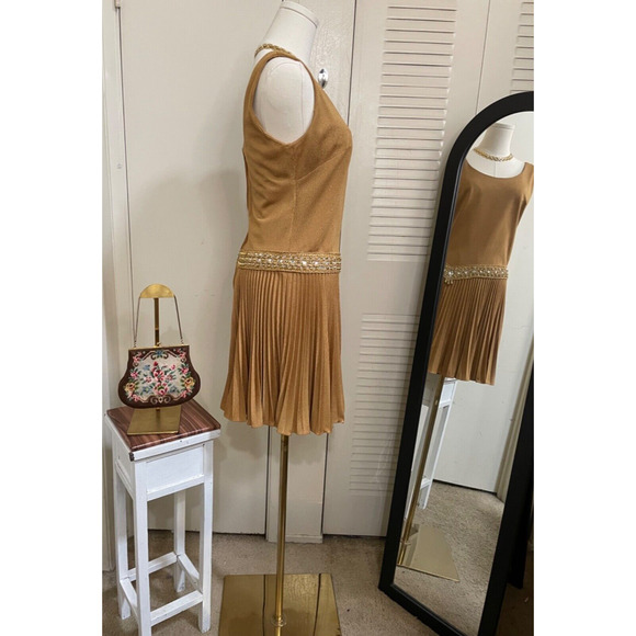 Vintage 1960’s Shimmery Metallic Gold MOD/Cocktail Original Jr. Them NY Dress - Picture 2 of 16